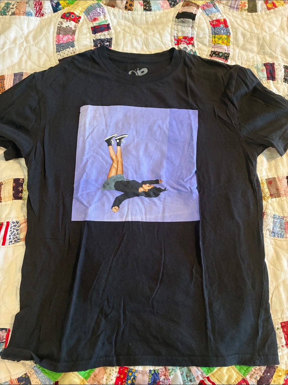 Olivia Rodrigo Black Graphic Crewneck T-Shirt with Purple Print medium cotton